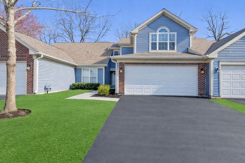 697 Bent Ridge Ln, Elgin, IL, 60120-4391 | Card Image
