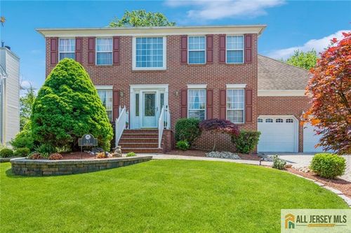 17 Alexis Ln, Edison, NJ, 08820-4615 | Card Image