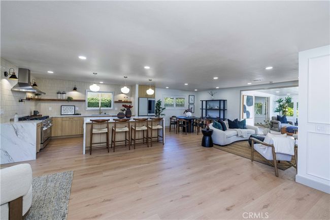9792 La Arena Cir, House other with 3 bedrooms, 3 bathrooms and 2 parking in Fountain Valley CA | Image 6