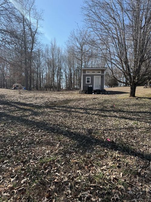 343 Wesley Ln, Cadiz, KY, 42211-9676 | Card Image