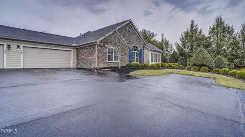 1682 Hatterdale Farm Rd, Blountville, TN, 37617-5360 | Card Image