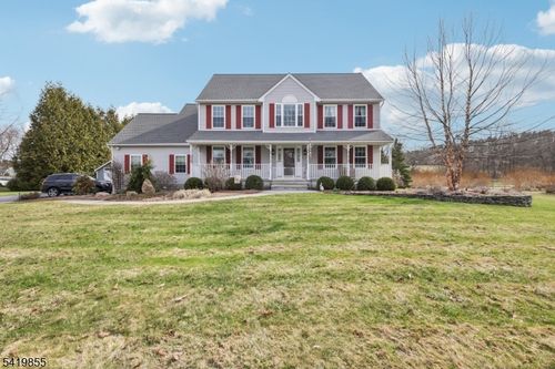 32 Bailey Park Dr, Augusta, NJ, 07822-2148 | Card Image