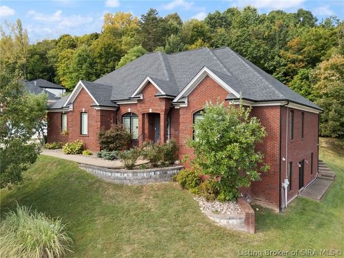 305 Wooded Valley Drive, New Albany, IN, 47150 | Card Image