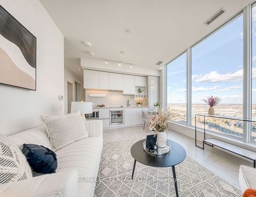 2803-898 Portage Pky, Concord, ON, L4K0J6 | Card Image