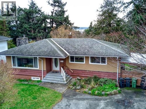 3361 Joyce Ave, Powell River, BC, V8A2X9 | Card Image