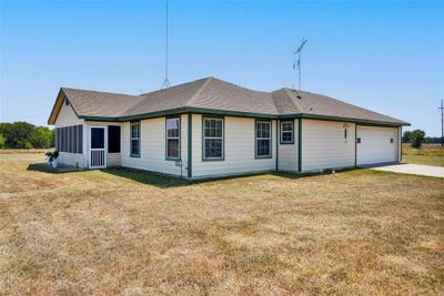 10927 W Us Highway 82, House other with 4 bedrooms, 2 bathrooms and null parking in Savoy TX | Image 3