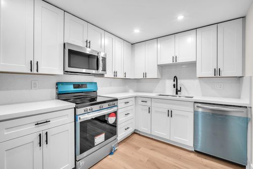 414-3900 N Hills Dr, Hollywood, FL, 33021-2545 | Card Image