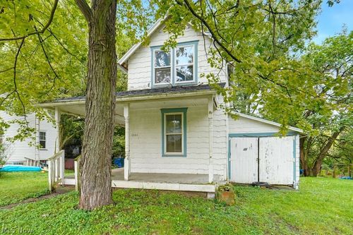 2054 17th St Se, Canton, OH, 44707-2102 | Card Image