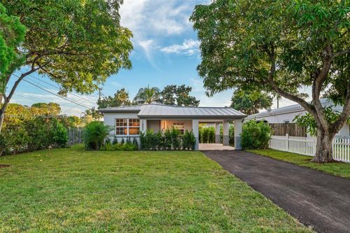 1880 Ne 180th St, North Miami Beach, FL, 33162-1521 | Card Image