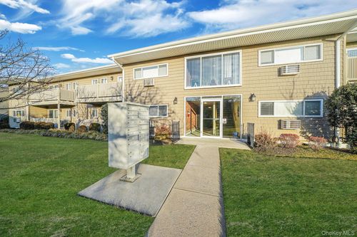 apt-a2-365 Route 111, Smithtown, NY, 11787-4741 | Card Image