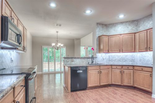 2937 Muirfield Dr, Lewisville, TX, 75067-4154 | Card Image