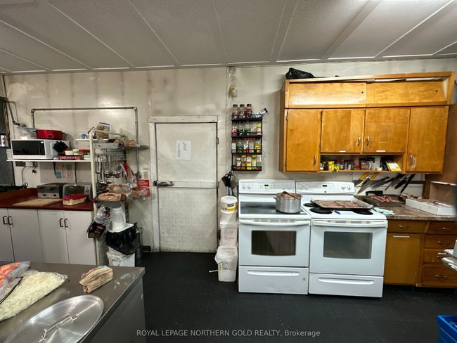 29 Broadway Ave, House other with 2 bedrooms, 1 bathrooms and 40 parking in King Kirkland ON | Image 15
