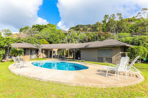 5446 Kirkwood Pl, Honolulu, HI, 96821-1938 | Card Image