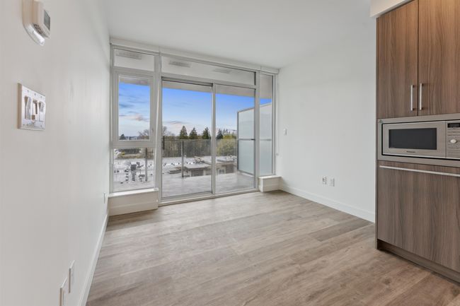 610 - 9675 King George Blvd, Condo with 1 bedrooms, 1 bathrooms and 1 parking in Surrey BC | Image 13