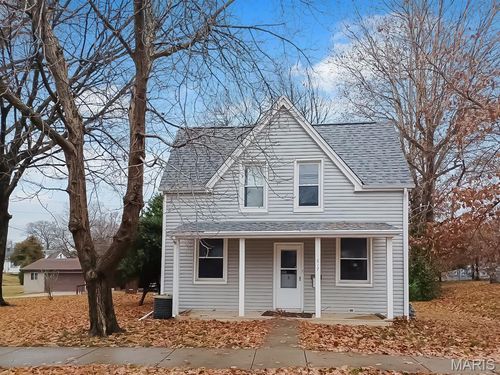 817 Union Ave, Belleville, IL, 62220-2347 | Card Image