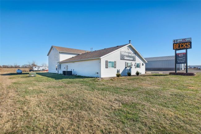 1665 S State St, Home with 0 bedrooms, 0 bathrooms and null parking in Jerseyville IL | Image 54