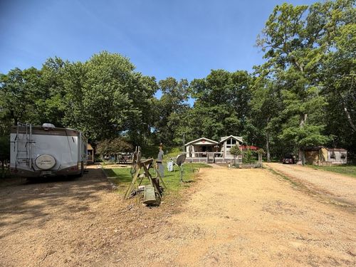 2-17/18/19 Woodhaven Lakes, Sublette, IL, 61367 | Card Image