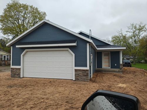 4655 Henry St, Norton Shores, MI, 49441-5432 | Card Image