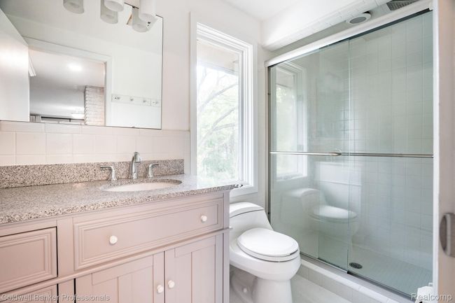 14 beacon hill primary bath.jpeg | Image 14