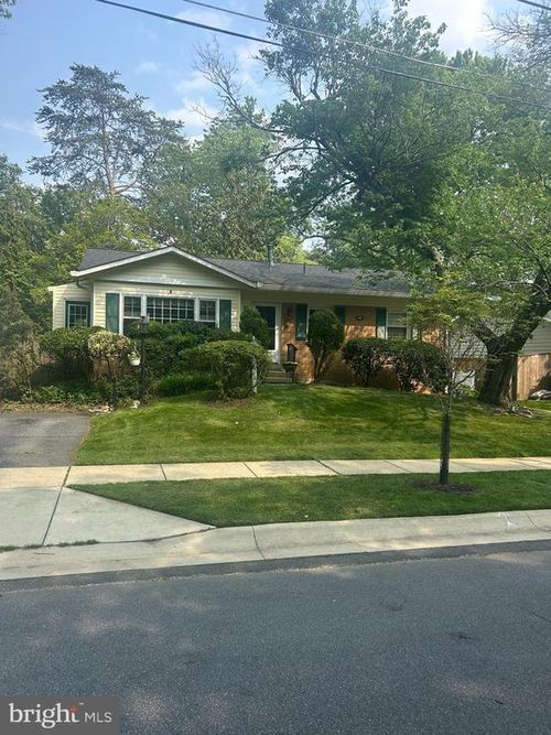 608 E Lynfield Dr, ROCKVILLE, MD, 20852-1037 | Card Image