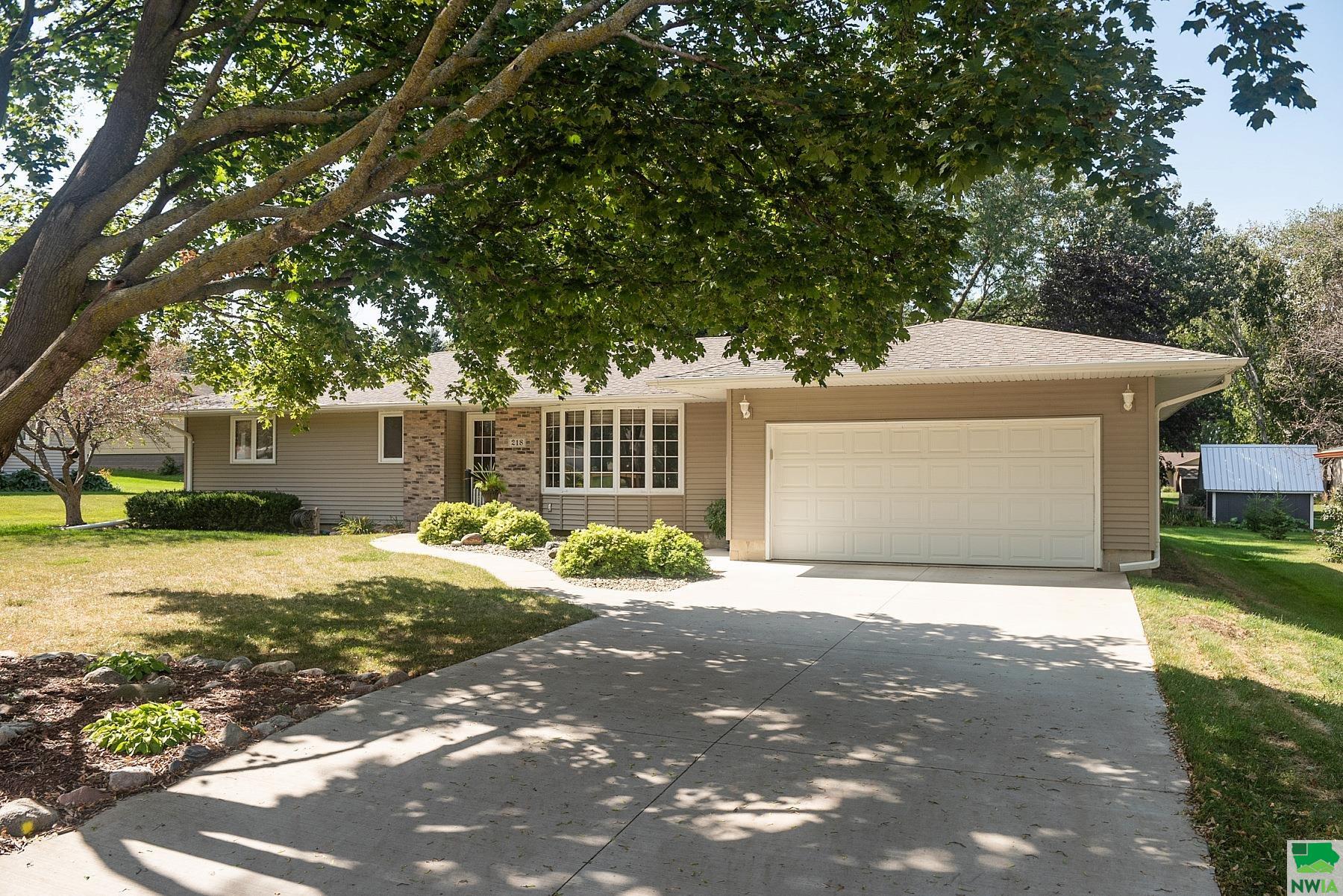 Georgia Ave, Orange City, IA 51041