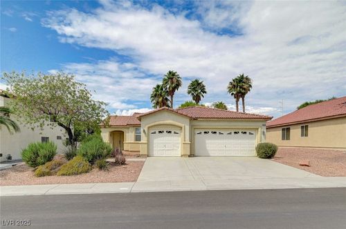 6325 Giant Oak St, North Las Vegas, NV, 89084-2009 | Card Image