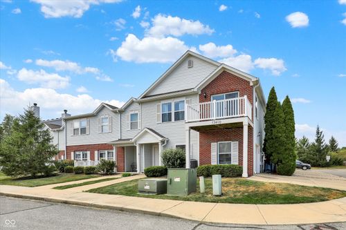 unit-1200-13410 White Granite Dr, Fishers, IN, 46038-5627 | Card Image