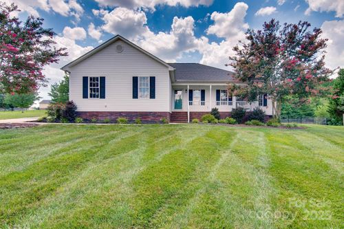 1526 Lauren Alexis Ct, Dallas, NC, 28034-7786 | Card Image