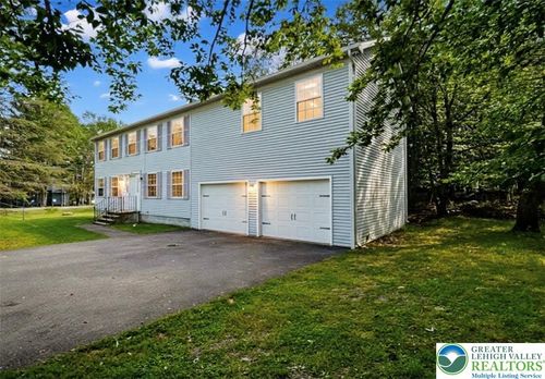 1226 Country Place Dr, Tobyhanna, PA, 18466-7957 | Card Image