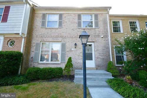 7378 Jiri Woods Ct, SPRINGFIELD, VA, 22153-2014 | Card Image