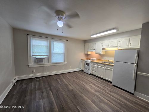 2c-1221 Carolina Ave, Elizabeth City, NC, 27909-5461 | Card Image