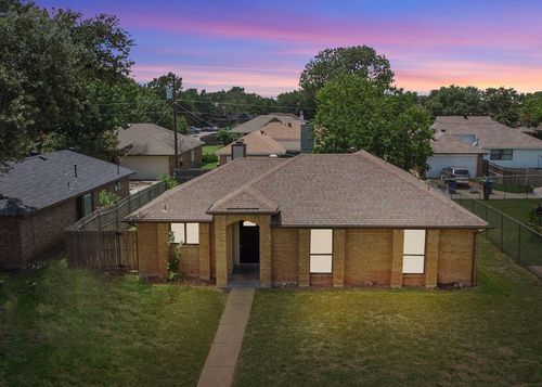 2305 Windridge Ln, Rowlett, TX, 75088-6330 | Card Image