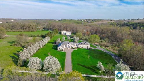 901 Meyer Rd, Nazareth, PA, 18064-9199 | Card Image