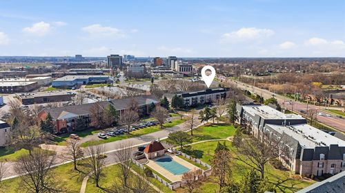 apt-116-5001 Carriageway Dr, Rolling Meadows, IL, 60008-3914 | Card Image