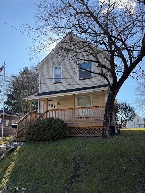 54 Spring St, Struthers, OH, 44471-1744 | Card Image