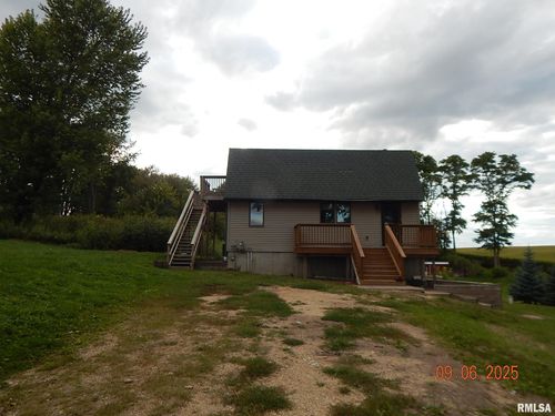 12465 Frog Pond Rd, Fulton, IL, 61252-9731 | Card Image