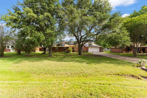 319 Anita Ln, Waxahachie, TX, 75165-5941 | Card Image