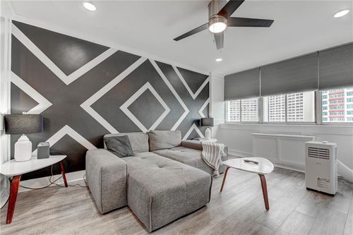 apt-2210-215 Piedmont Ave Ne, Atlanta, GA, 30308-3352 | Card Image