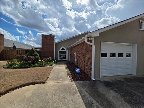 120 Garden Ct, Fayetteville, GA, 30215-2299 | Card Image