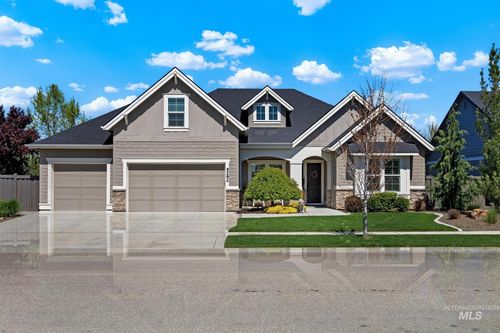 5292 W Piaffe St, Eagle, ID, 83616-7481 | Card Image
