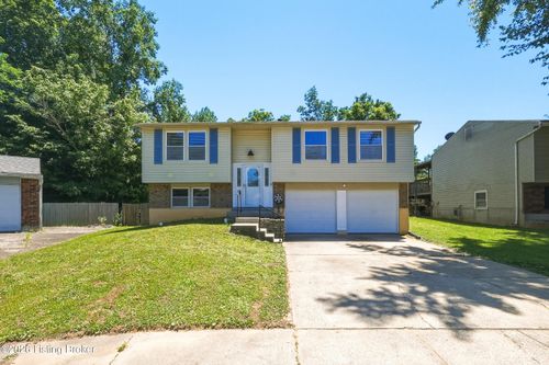 10902 Stitch Pl, Louisville, KY, 40272-4218 | Card Image