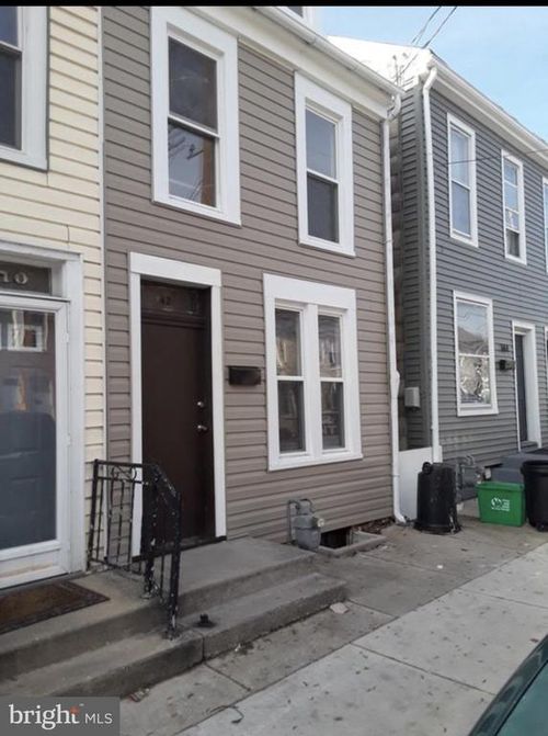 142 N Newberry St, York, PA, 17401-2970 | Card Image