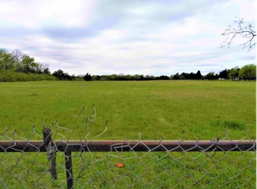 1601 Old Hickory Trl, Desoto, TX, 75115-2249 | Card Image