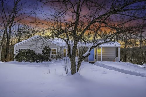 37 Oneil Dr, Westborough, MA, 01581-3022 | Card Image