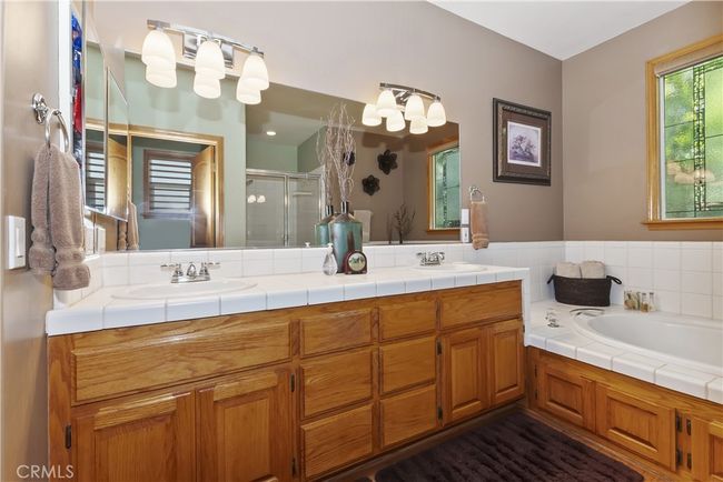 375 Meadow Cir N, House other with 4 bedrooms, 3 bathrooms and 2 parking in Big Bear Lake CA | Image 30