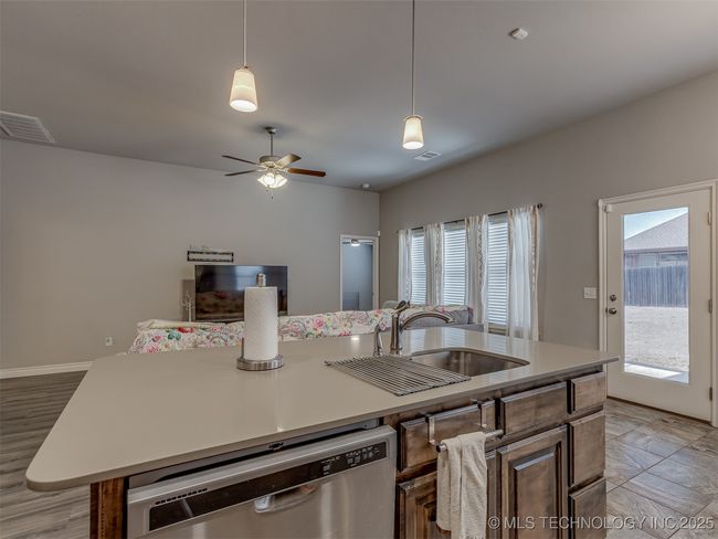 13 Evermore Ln, House other with 3 bedrooms, 2 bathrooms and null parking in Yukon OK | Image 17