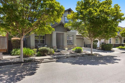 1716 Southridge Dr, Petaluma, CA, 94954-5781 | Card Image