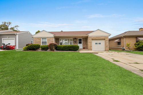 251 W 10th St, Chicago Heights, IL, 60411-2003 | Card Image