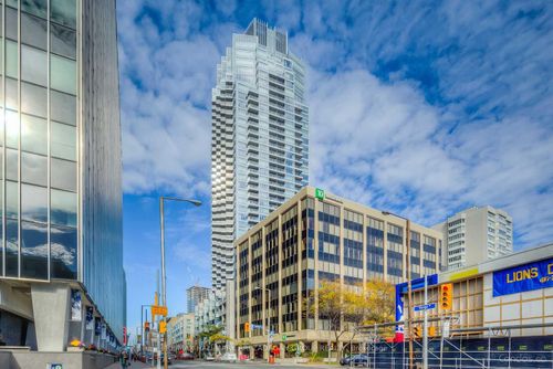 1908-2191 Yonge St, Toronto, ON, M4S3H8 | Card Image