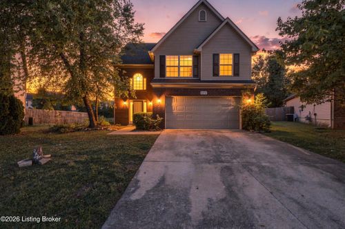 6919 Walnut Farm Dr, Louisville, KY, 40229-3415 | Card Image